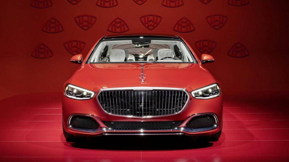 Sau hơn 2 tháng Mercedes-Benz S-Class thế hệ mới được trình làng, Mercedes-Benz tiếp tục cho ra mắt phiên bản Maybach siêu sang