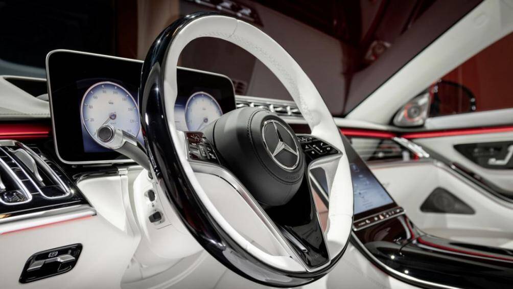 Một phiên bản nữa là S650 với động cơ V12 tăng áp kép 6.0 lít công suất 621 mã lực