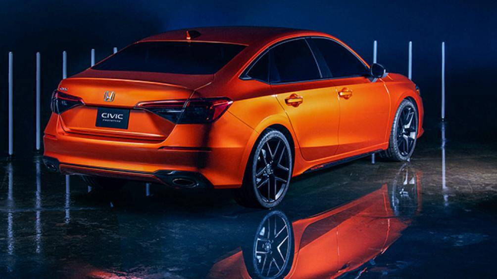 Vòm bánh xe Civic 2021 thế hệ mới đã được mở rộng, to hơn trước, mâm xe hợp kim 5 chấu kép