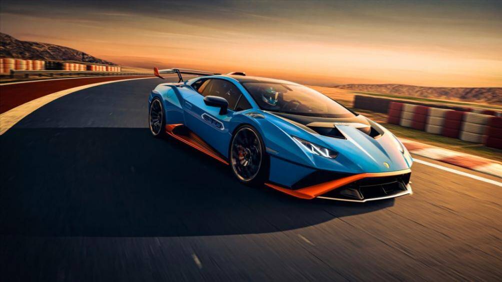 Phần cản trước của xe cũng được tích hợp bộ chia gió phía trước mới, hướng luồng không khí đến gầm xe và bộ khuếch tán phía sau