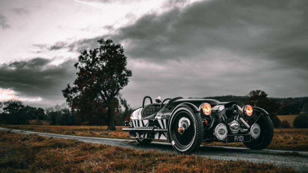 Với số lượng giới hạn chỉ 33 xe, P101 được bộ phận thiết kế và kỹ thuật nội bộ của Morgan chế tạo nhằm kỷ niệm dự án đầu tiên của họ về mẫu xe này