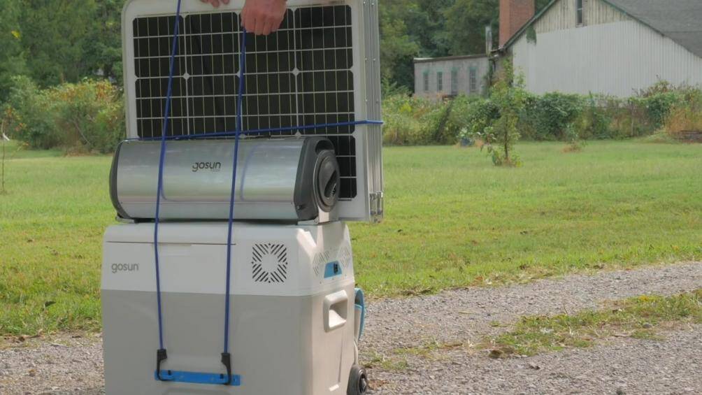 Ngoài ra, còn có thêm một bếp di động để phục vụ nhu cầu nấu nướng ngoài trời cho các buổi tiệc