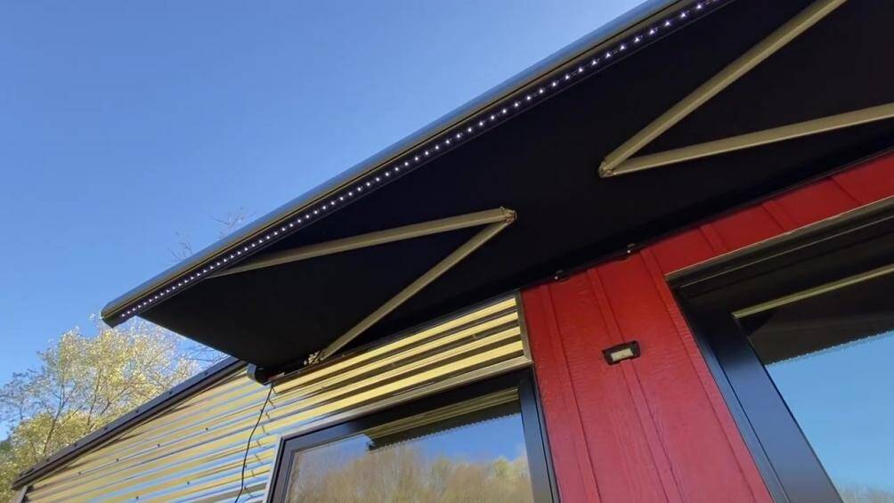 Nhà sản xuất GoSun đã mất 2 năm để nghiên cứu và phát triển sản phẩm này. Nó hiện đang có giá bán 69.500 USD (gần 1,6 tỷ đồng)