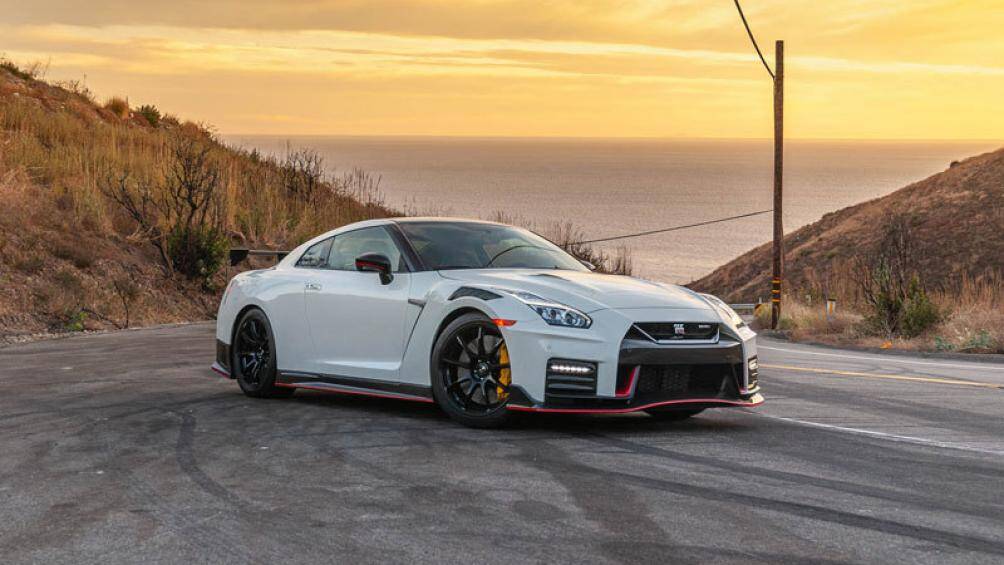 7. Nissan GT-R 2020 (giá khởi điểm: 113.540 USD)