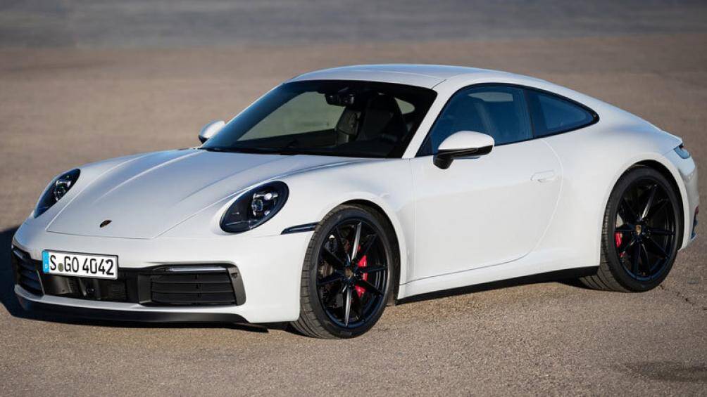 8. Porsche 911 Carrera 4S 2021 (giá khởi điểm: 122.400 USD)