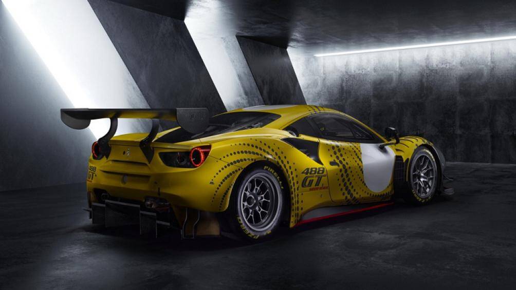 Ferrari 488 GT Modificata được cải tiến hoàn toàn về khí động học, tăng thêm lực nén giúp dịch chuyển trọng tâm về phía trước nhiều hơn