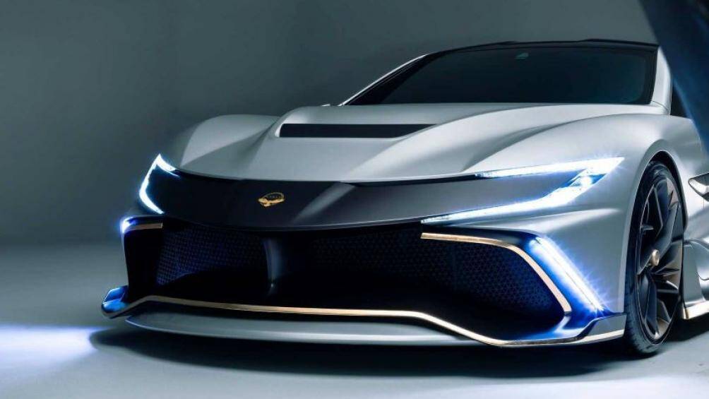 Hãng xe Anh quốc cho biết phần lớn thân xe được làm từ sợi carbon và lanh tự nhiên, giúp khối lượng xe dưới 1.500 kg