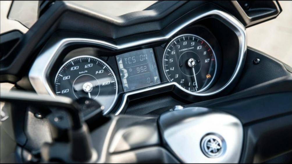 Yamaha 2020 XMAX 125 Tech MAX được trang bị động cơ đơn xy lanh, 4 thì, dung tích 125cc đem lại hiệu suất mạnh mẽ