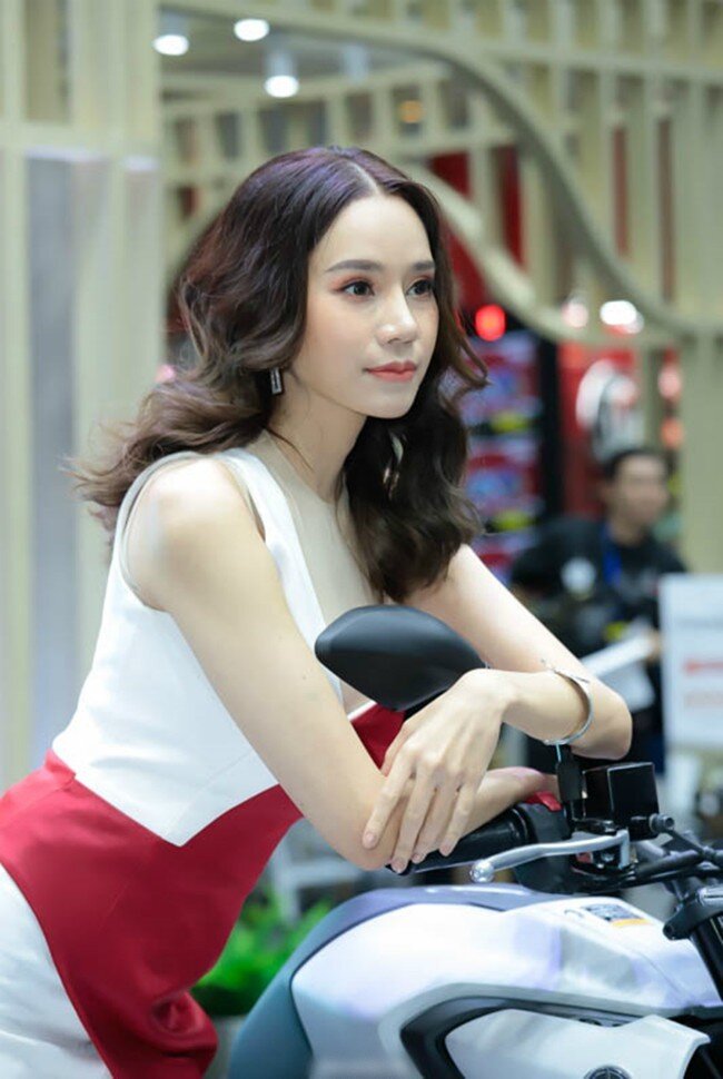 Người đẹp và xe luôn là "cặp bài trùng" trong các triển lãm xe có quy mô lớn như Motor Expo 2020