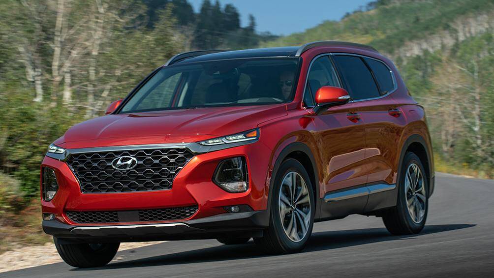 2. Hyundai Santa Fe (giá khởi điểm: 26.275 USD)