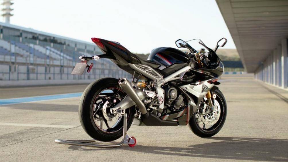 Triumph Daytona Moto2 765 Limited Edition chỉ nặng khoảng 166kg