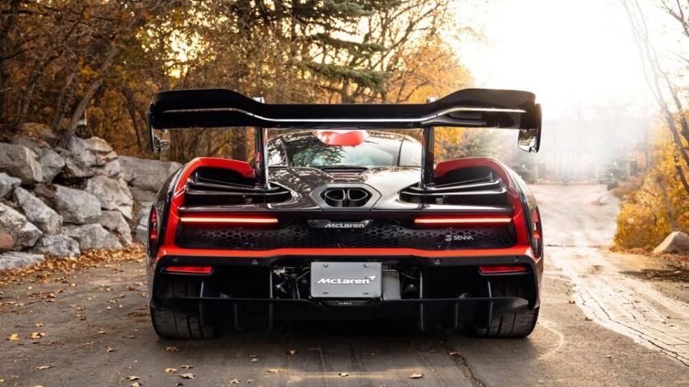 Trong đó có chiếc McLaren Senna XP tuyệt đẹp được ra mắt thị trường vào khoảng 1 năm về trước kỷ niệm 6 chiến thắng của Senna tại Monaco