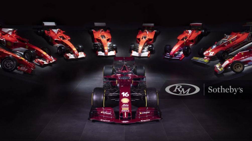 Chiếc Ferrari SF1000 dùng để đấu giá này sử dụng chung khung gầm và thân vỏ của hai chiếc xe đua của Leclerc và Vettel