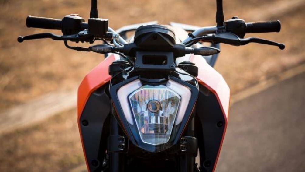 KTM Duke 125 2021 được trang bị khối động cơ 1 xy lanh dung tích 124cc, làm mát bằng nước