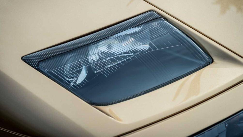 Đến 1995, Diablo được nâng cấp với bản SV (Super Veloce) với sức mạnh chỉ 510 mã lực, lúc này bộ cánh gió đã có thể điều chỉnh thủ công