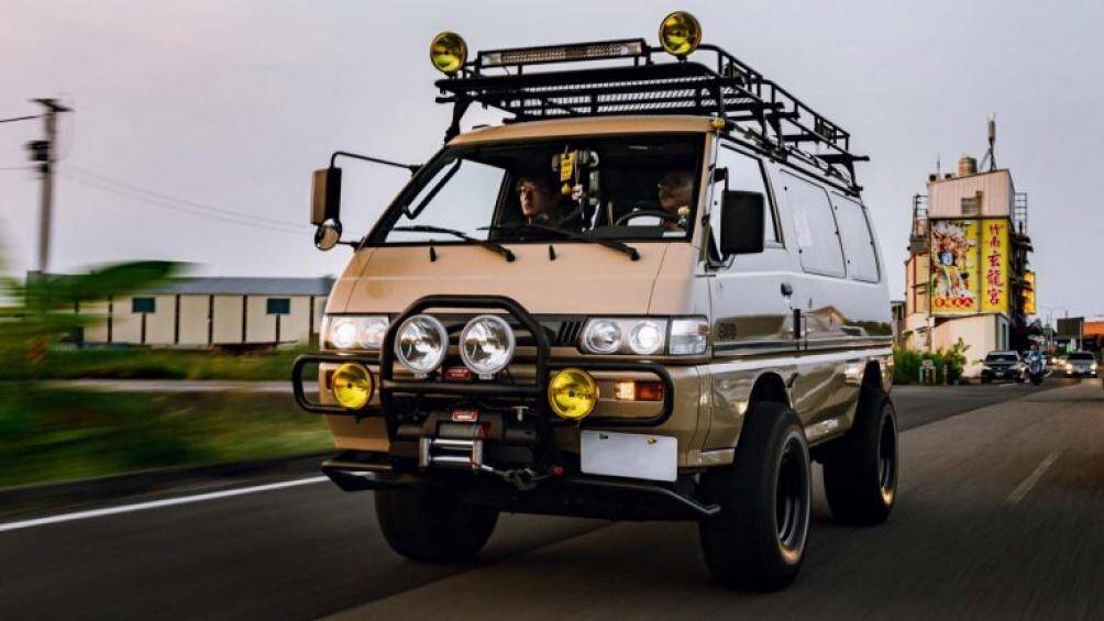Dòng Delica được Mitsubishi ra mắt lần đầu vào năm 1968 dưới dạng xe tải thương mại