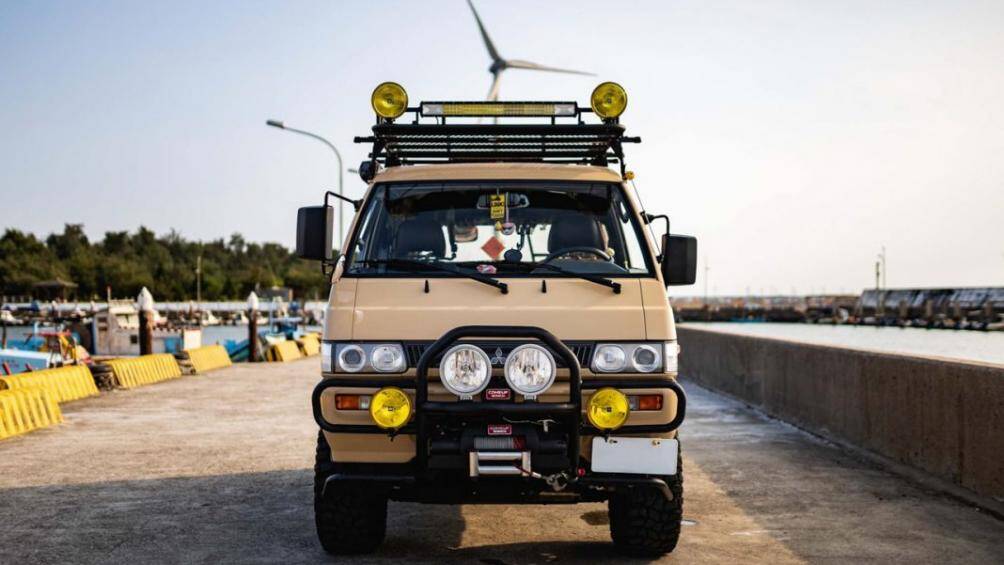 Sau khoảng 10 năm kể từ khi ra mắt, phiên bản Delica chở khách mới được ra mắt thị trường