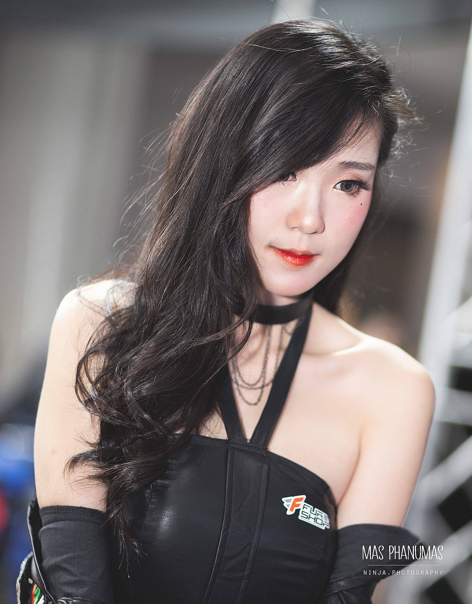 Khuôn mặt xinh đẹp thánh thiện