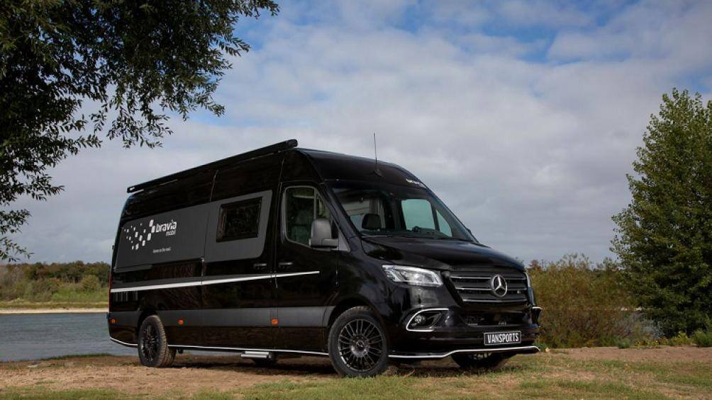 Mẫu xe này nằm trong dòng sản phẩm Black Swan 2021 mới của thương hiệu này và được sản xuất tại nhà máy ở Straza (Slovenia)