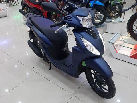 Ở phiên bản mới, thiết kế xe có đôi chút thay đổi, sang trọng, nhiều tính năng và tiện ích hơn. Xe có 4 phiên bản, giá bán khởi điểm như cũ, từ 29,99 triệu đồng. Tuy nhiên, các phiên bản còn lại tăng giá nhẹ