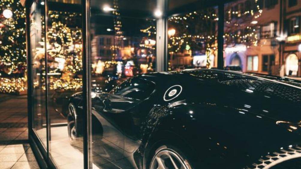 Chiếc La Voiture Noire sẽ tiếp tục được Bugatti trưng bày tại trung tâm thành phố Molsheim đến hết tháng 3/2021