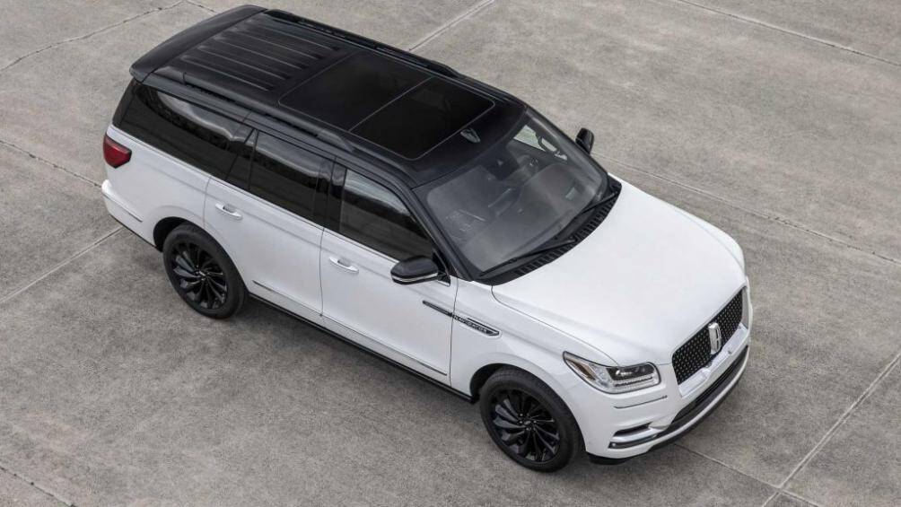 Black Label sẽ có một số màu sơn như Chroma Crystal Blue, Pristine White, Silver Radiance, Burgundy Velvet, Chroma Molten Gold và Flight Blue