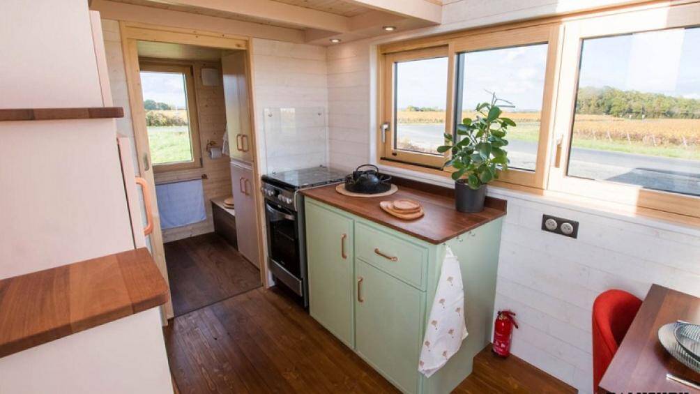 Mức giá nhà di động Ala Köl lên tới 20.000 Euro (562 triệu đồng) nếu bạn tự lắp ráp, và lên tới 85.000 Euro (2,4 tỷ đồng) với tình trạng sẵn sàng sử dụng