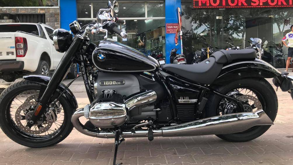 Ra mắt lần đầu vào tháng 4/2020, chiếc cruiser cổ điển cỡ lớn BMW R 18 đầu tiên thuộc bản First Edition được một cửa hàng nhập khẩu tư nhân đưa về Việt Nam
