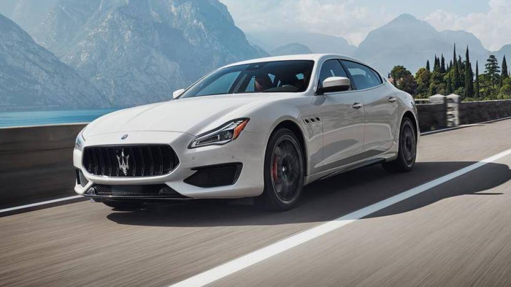 9. Maserati Quattroporte GTS (giá khởi điểm: 140.500 USD)