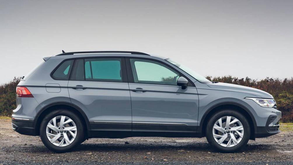 4. Volkswagen Tiguan (doanh số: 209.785 chiếc)