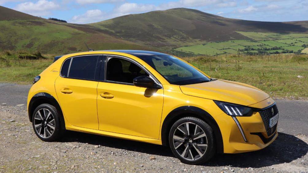 6. Peugeot 208 (doanh số: 178.970 chiếc)