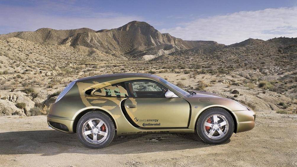 Nó chế tạo dựa trên một chiếc Porsche 911 thế hệ 996 và giới thiệu lần đầu tiên trước công chúng tại Triển lãm Ô tô Geneva hồi năm 2003