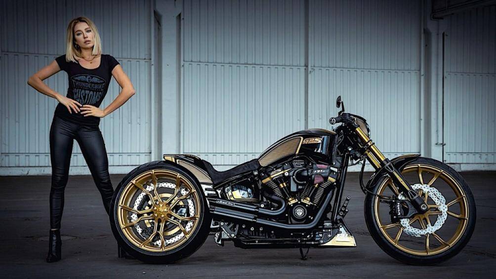 Thunderbike vừa giới thiệu sản phẩm xe độ mới mang tên Harley-Davidson GP S Le Mans độc đáo nhằm chào đón lễ Giáng sinh và năm mới