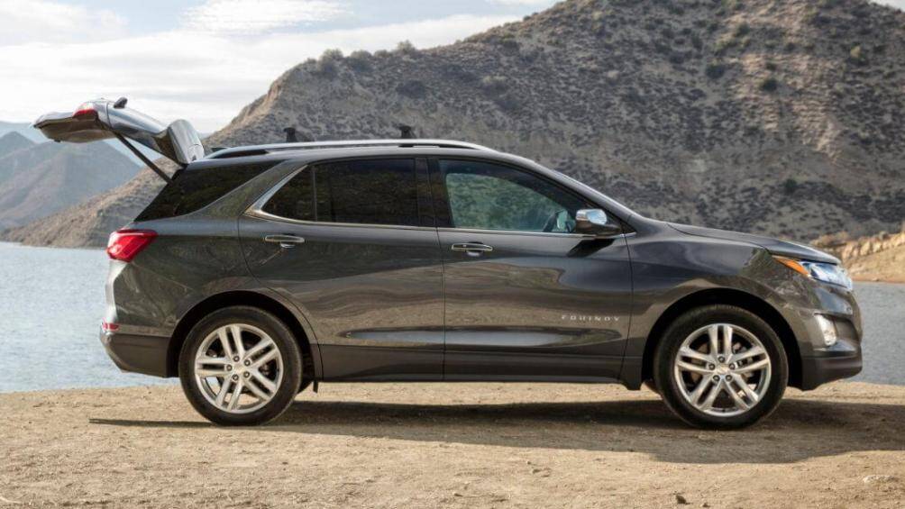 9. Chevrolet Equinox 2020 (sức chứa khoang hành lý khi gập hàng ghế sau: 1.809 lít)