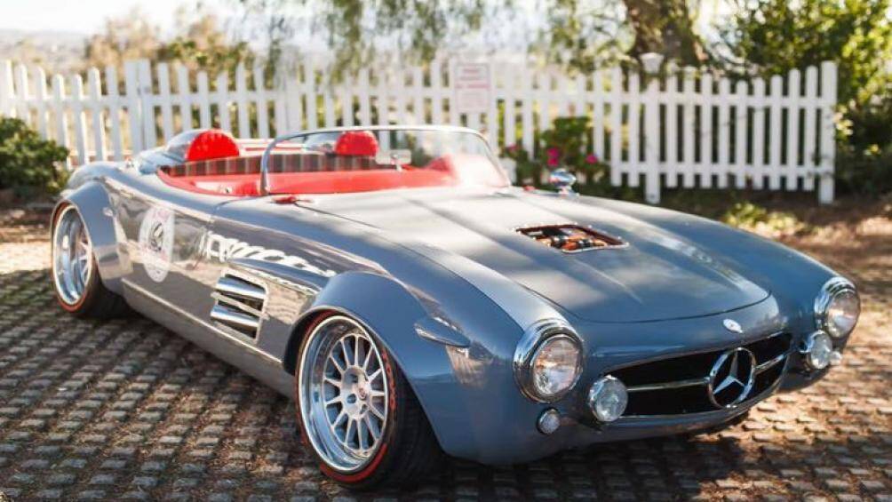 Mẫu xế cổ này được sản xuất từ năm 1954 – 1957 ở dạng coupe và từ năm 1957 – 1963 ở dạng roadster