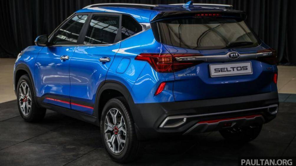 Hai phiên bản này có giá bán lần lượt là 115.888 RM (khoảng 660 triệu đồng) đối với bản EX và GT Line có giá bán 133.888 RM (khoảng 770 triệu đồng)