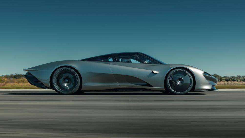 8. McLaren Speedtail (vận tốc tối đa: 402 km/h)