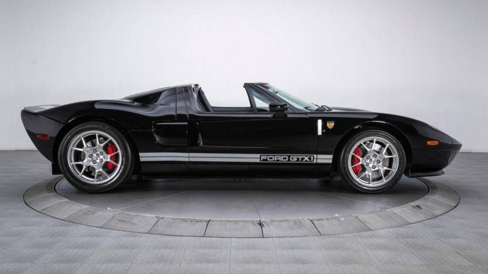 Ford GT được chế tạo lần đầu tiên dưới dạng concept nhằm kỉ niệm 100 năm ngày ra đời của thương hiệu Ford