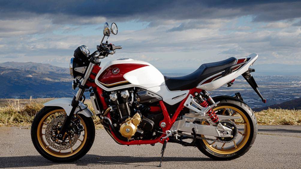 Phiên bản tiêu chuẩn của CB1300 và CB1300 Super Bol D’Or 2021 được trang bị phuộc trước showa với đường kính 43 mm