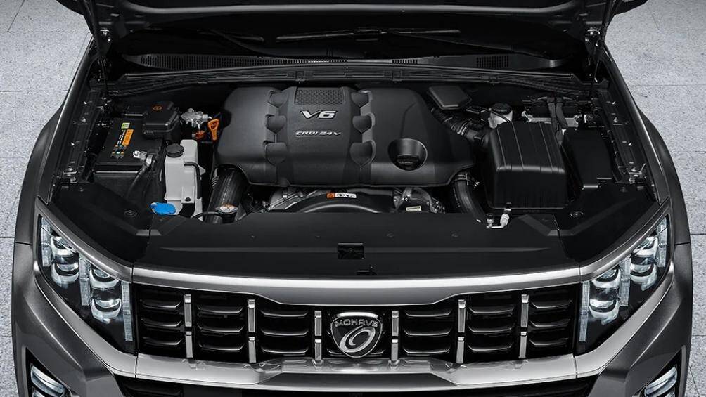 Kia Mohave 2021 vẫn sở hữu động cơ V6 3.0 lít, đáp ứng tiêu chuẩn khí thải Euro 6 RDE. Động cơ turbodiesel sản sinh công suất 256 mã lực