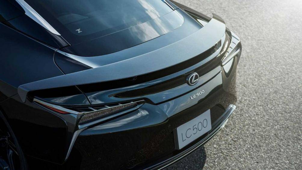 Phiên bản này sẽ được sản xuất giới hạn với chỉ 100 chiếc, giá xe hiện tại vẫn chưa được công bố