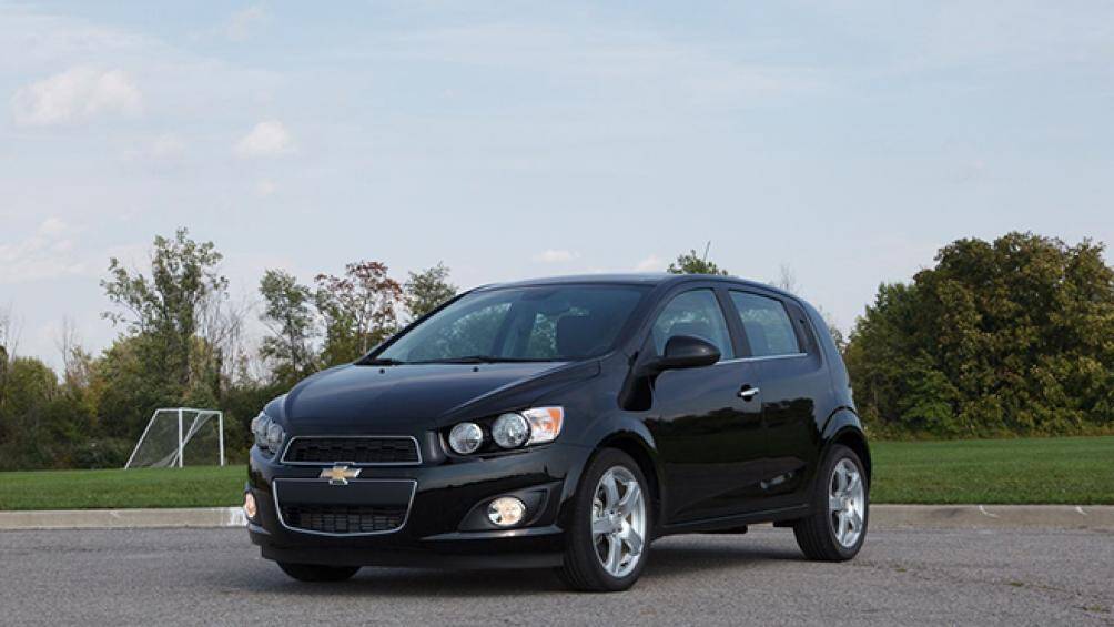 6. Chevrolet Sonic Sedan (giá: 16.720-20.720 USD)