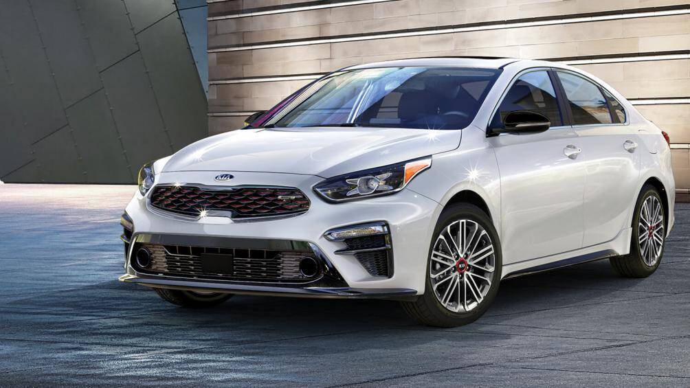 7. Kia Forte (giá: 17.890-23.390 USD)