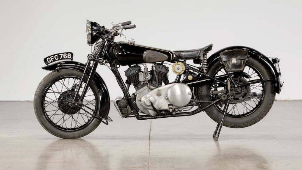 6. Brough Superior SS80 1922 có một lịch sử vinh quang và được bán tại một cuộc đấu giá ở Anh với mức 463.847 USD (10,7 tỷ đồng)