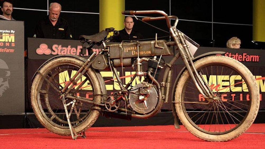 8. Harley-Davidson Strap Tank 1907 từng được bán với giá 715.000 USD (16,5 tỷ đồng) và là mẫu xe đắt nhất của Harley-Davidson từng được bán