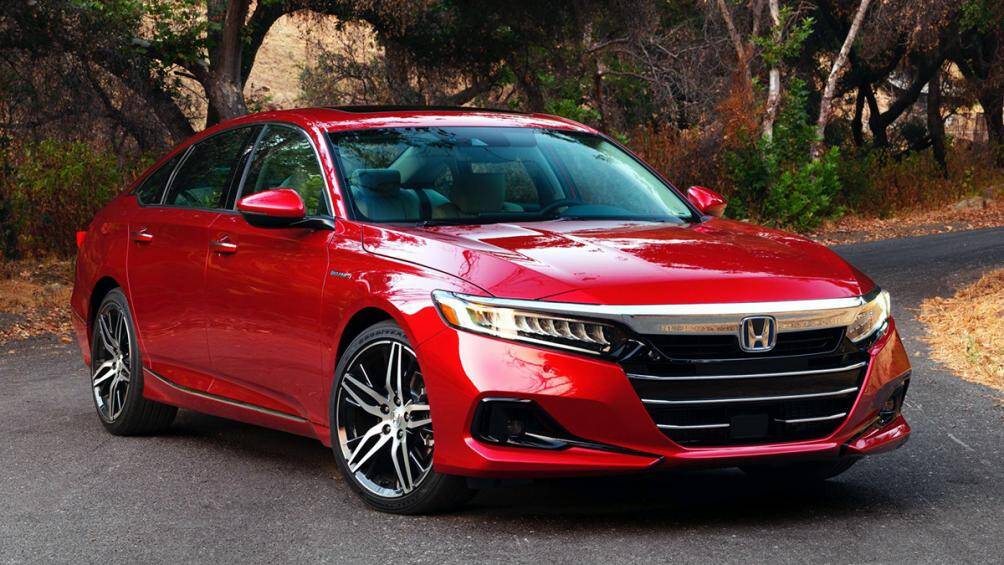 1. Honda Accord (giá khởi điểm: 25.725 USD)