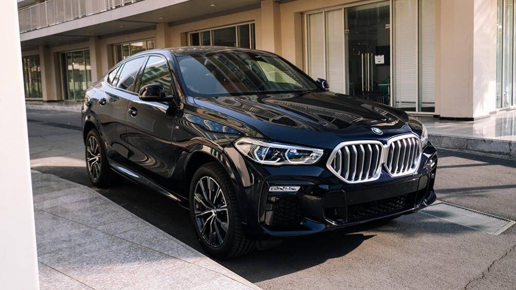10. BMW (doanh số: 2,05 triệu chiếc)