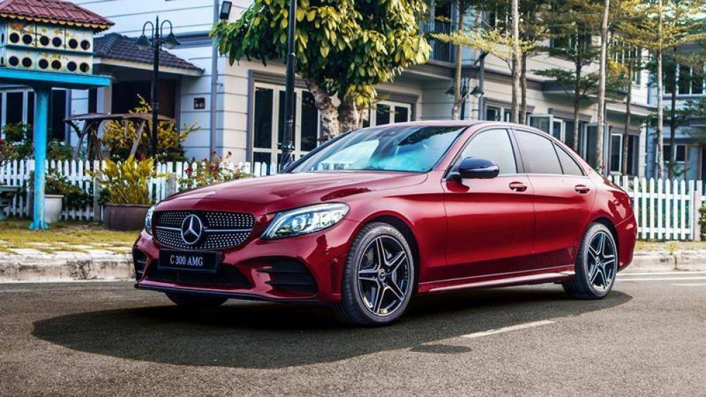 9. Mercedes-Benz (doanh số: 2,43 triệu chiếc)