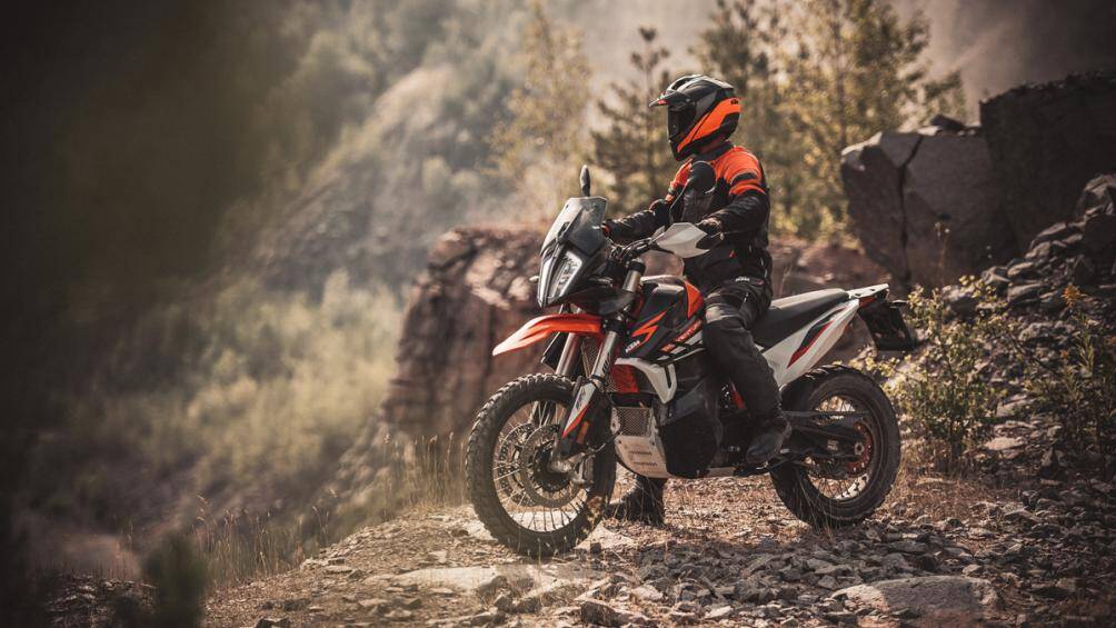 2. KTM 890 Adventure R 2021