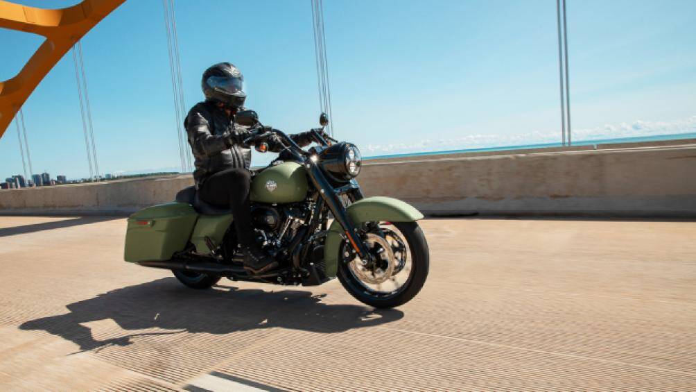 Ba mẫu xe này bao gồm Road King Special mạnh mẽ và cuốn hút